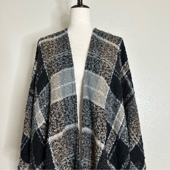 NWT Ganz Plaid Fringe Shawl Sweater, One Size - Picture 2 of 11